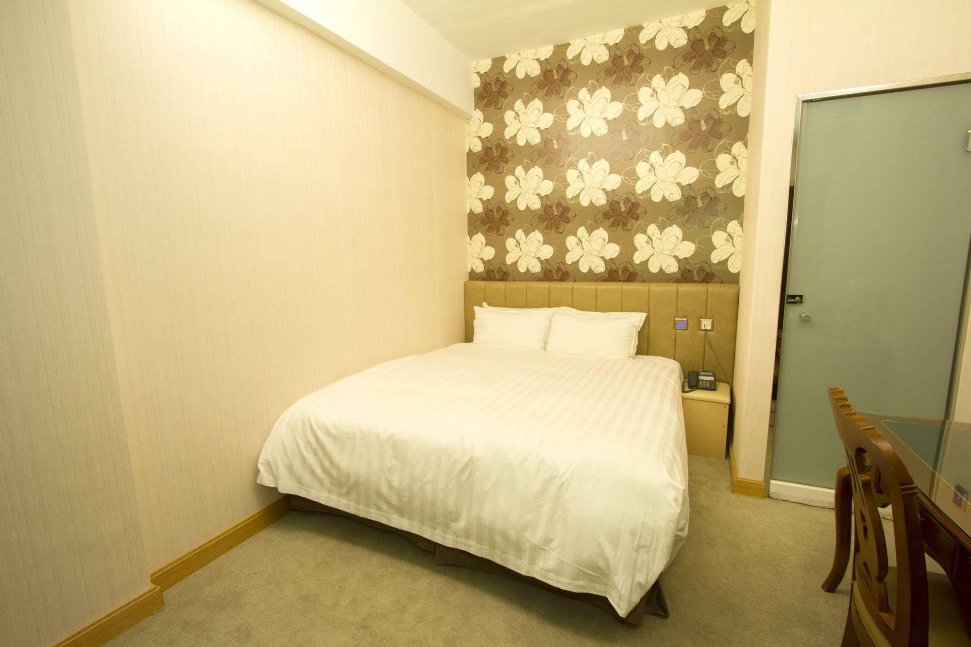 Hunt Champion Hotel Taichung Extérieur photo