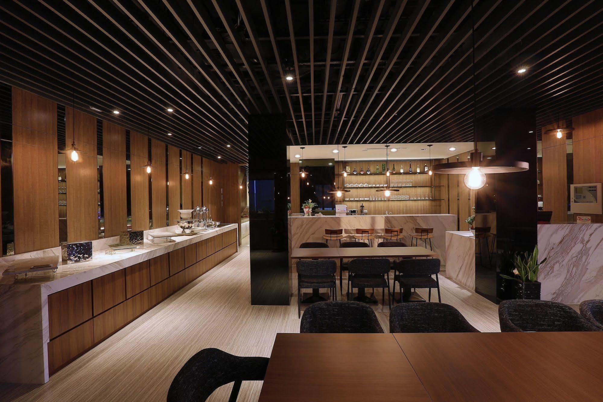 Hunt Champion Hotel Taichung Extérieur photo