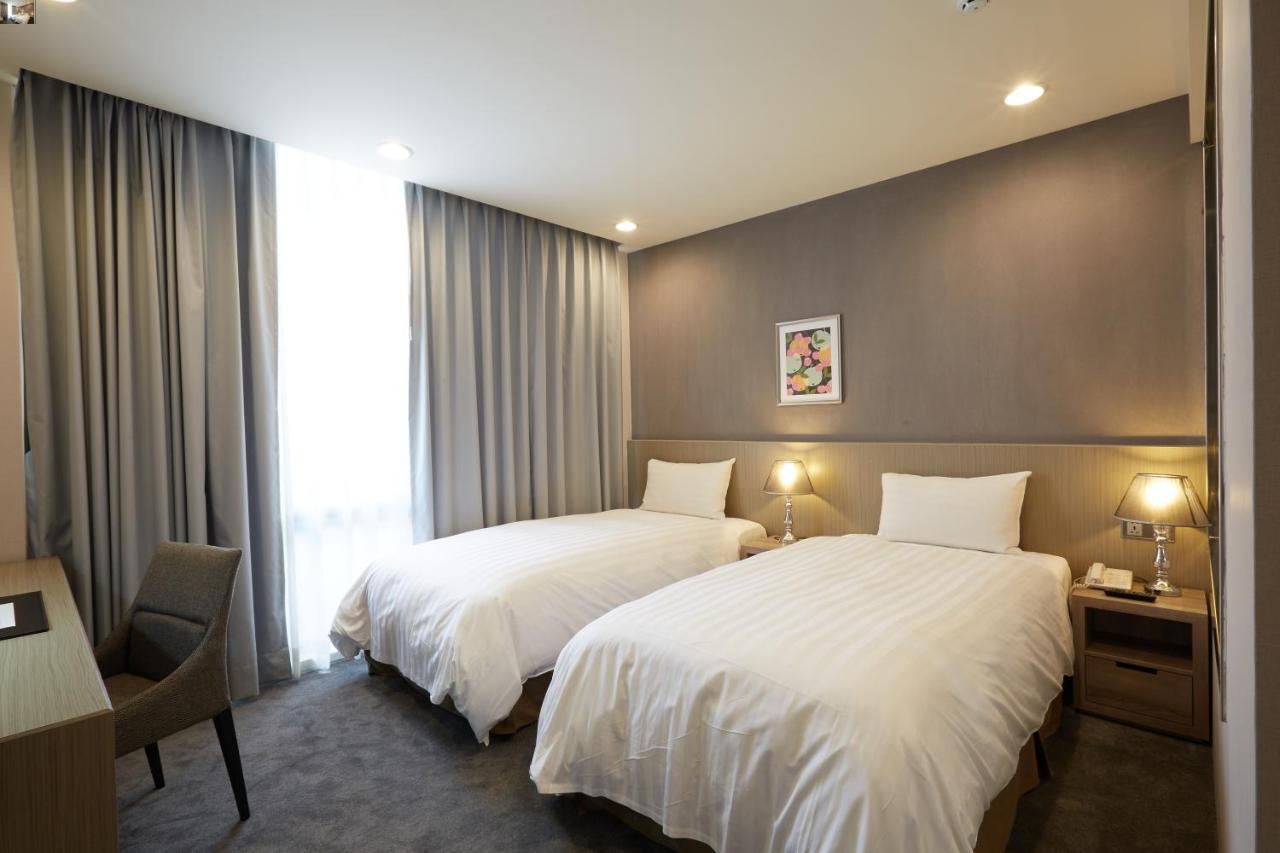 Hunt Champion Hotel Taichung Extérieur photo